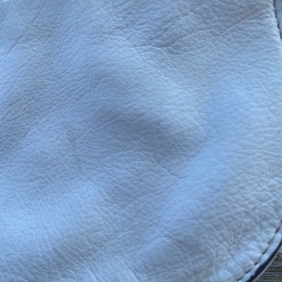 Aimee Kestenberg crossbody shoulder bag off white genuine pebble leather - Picture 11 of 16